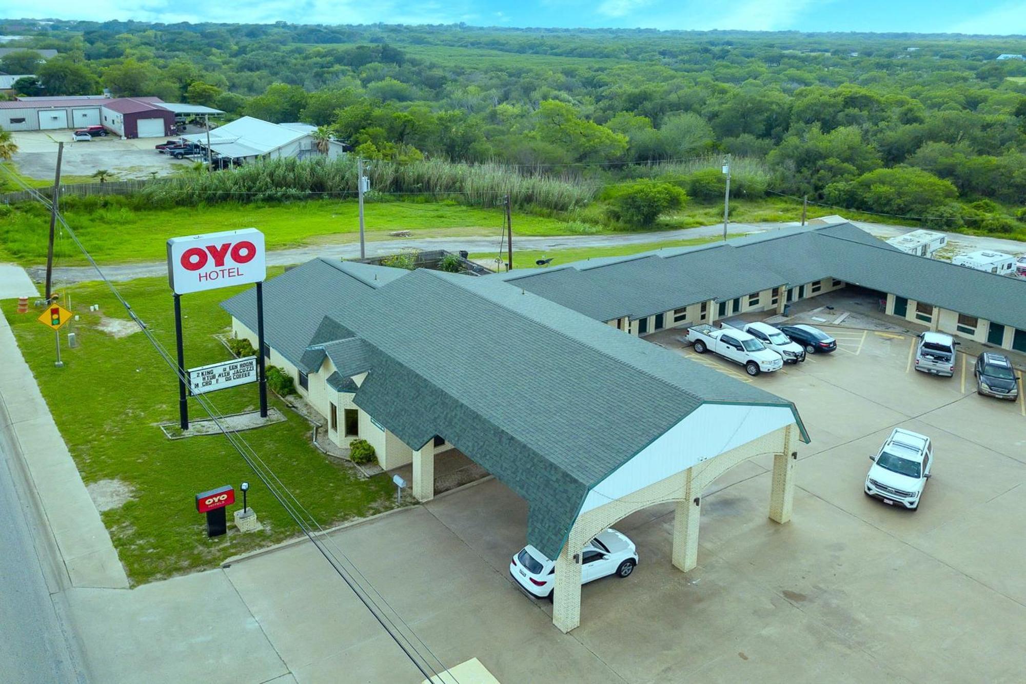 Three Rivers Executive Inn & Suites By Oyo Exteriör bild