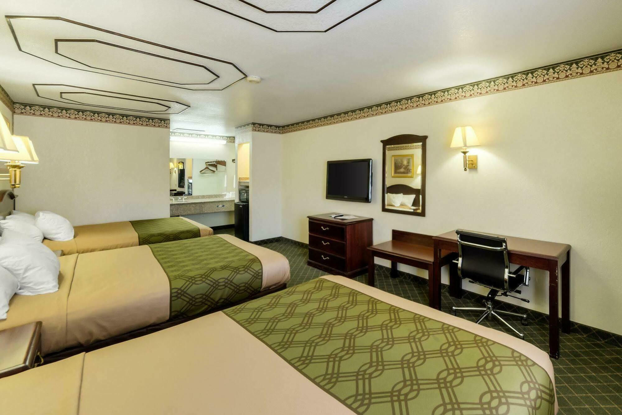 Three Rivers Executive Inn & Suites By Oyo Exteriör bild