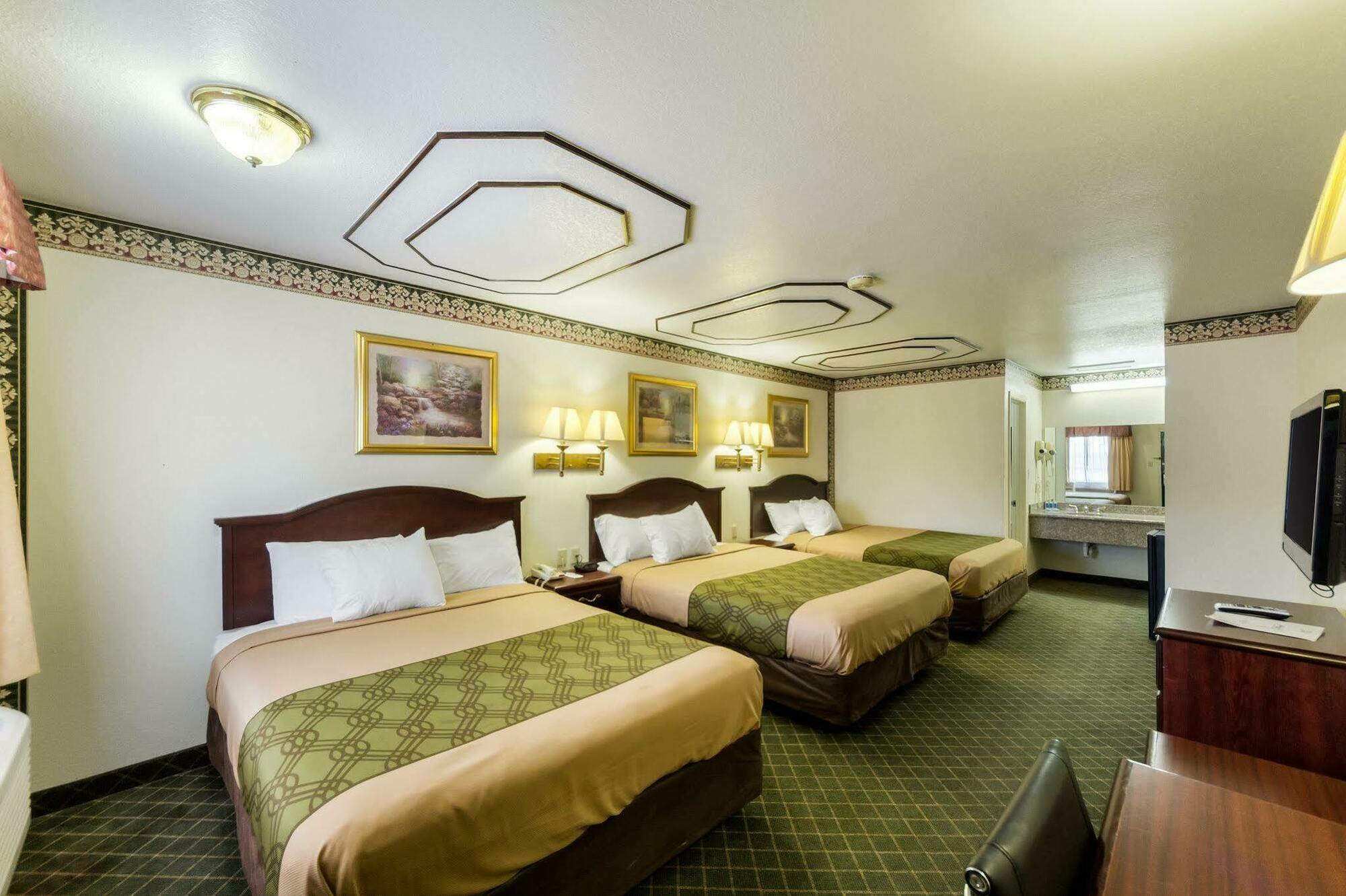 Three Rivers Executive Inn & Suites By Oyo Exteriör bild