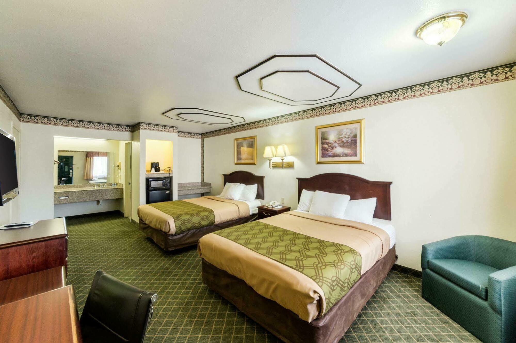 Three Rivers Executive Inn & Suites By Oyo Exteriör bild