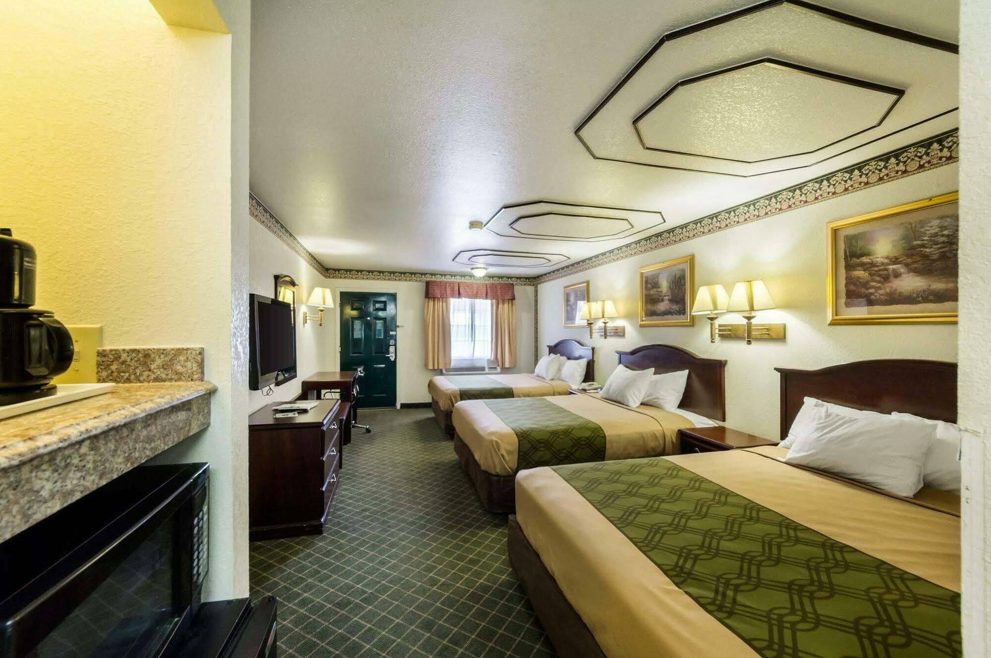 Three Rivers Executive Inn & Suites By Oyo Exteriör bild